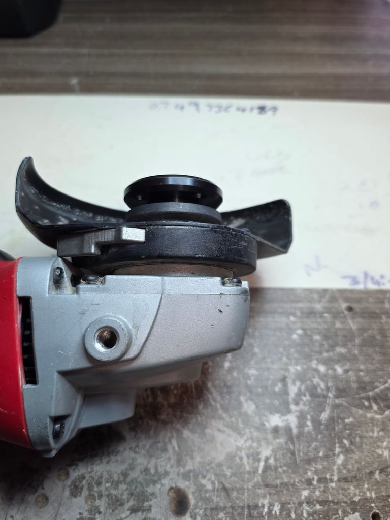 Milwaulkee 4 inch angle grinder body only