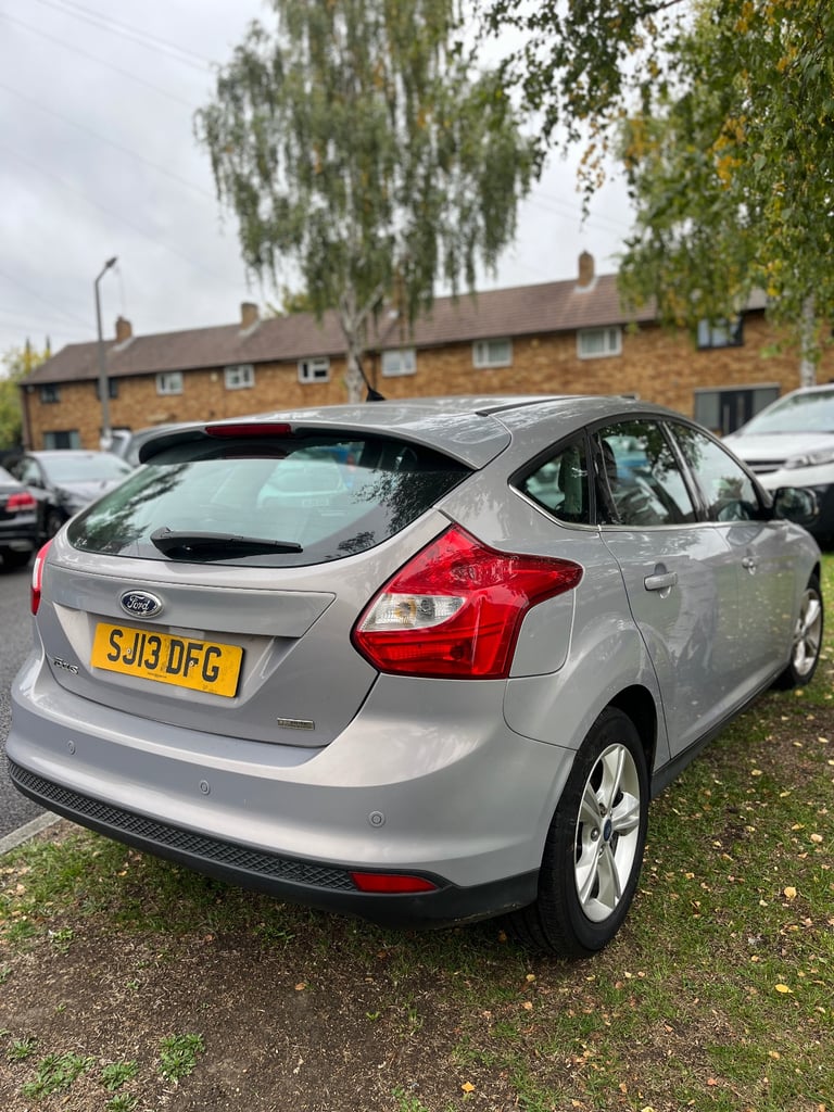 Ford, FOCUS, Hatchback, 2013, Manual, 998 (cc), 5 doors