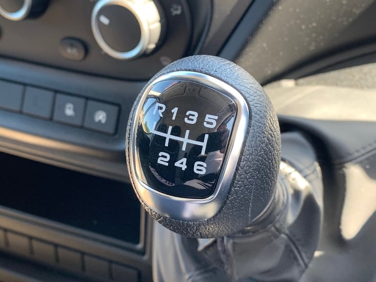 Iveco Daily 35S14 Curtainsider 2.3ltr 140bhp 6- Speed Manual