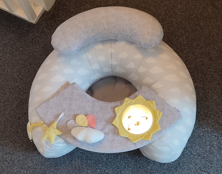 Inflatable baby seat