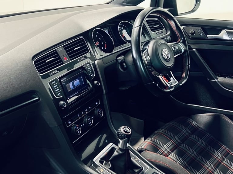 VW VOLKSWAGEN GOLF 2.0 TSI BLUEMOTION TECH GTI PERFORMANCE HATCHBACK 2014 5 DOOR