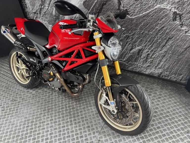 DUCATI MONSTER 1100 S M1100S 2009