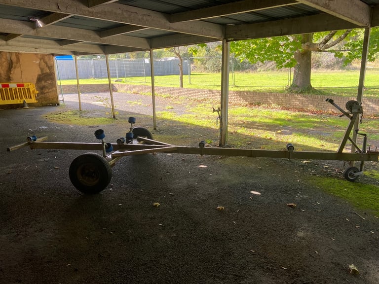 Boat trailer 