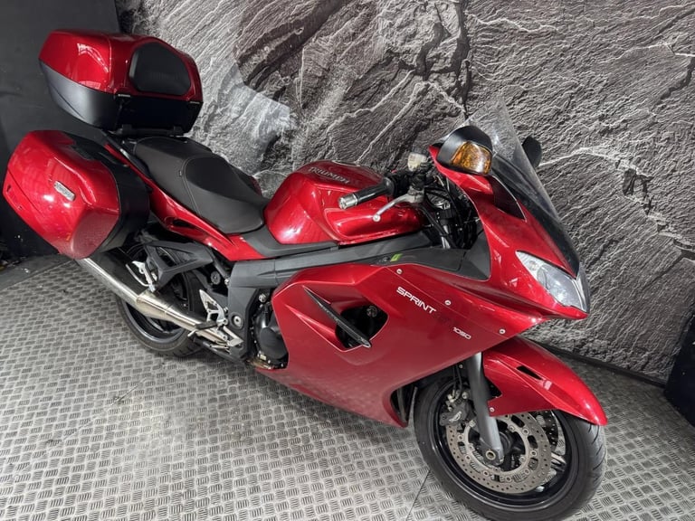 TRIUMPH SPRINT GT 1050 2014