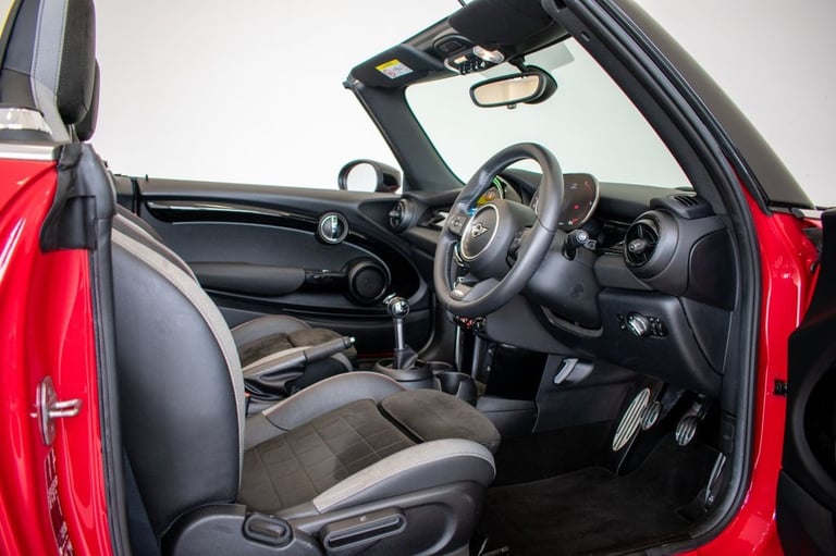 2021 71 MINI CONVERTIBLE 2.0 JOHN COOPER WORKS CONVERTIBLE 2DR PETROL MANUAL EUR