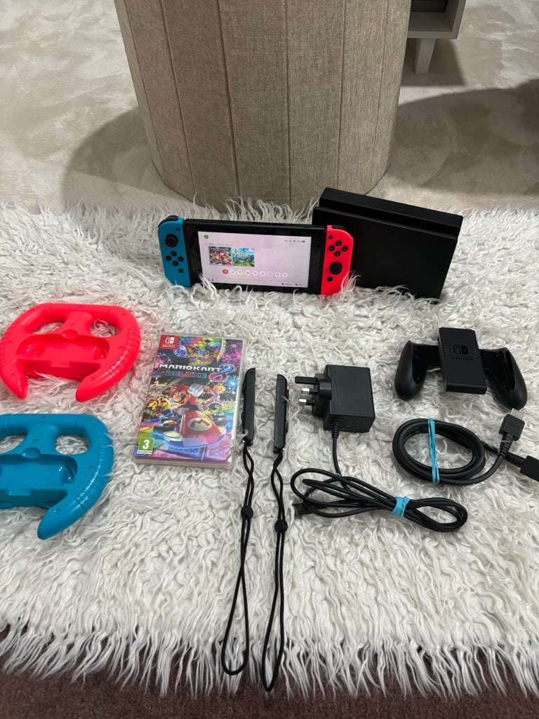 Nintendo Switch V2 + Mariokart