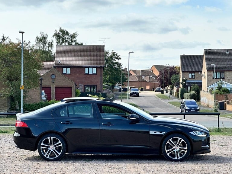 2015 Jaguar XE 2.0d R-Sport Auto Euro 6 (s/s) 4dr Saloon Diesel Automatic