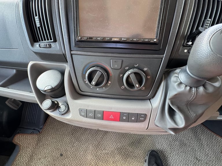 Fiat RAPIDO 9048DF 4 BERTH A CLASS MOTORHOME WITH MASSIVE LOUNGE