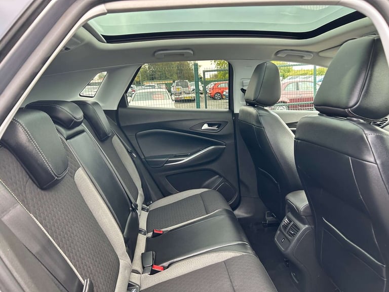 2018 Vauxhall Grandland X 1.2 Grandland X Sport Nav T S/S 5dr SUV Petrol Manual