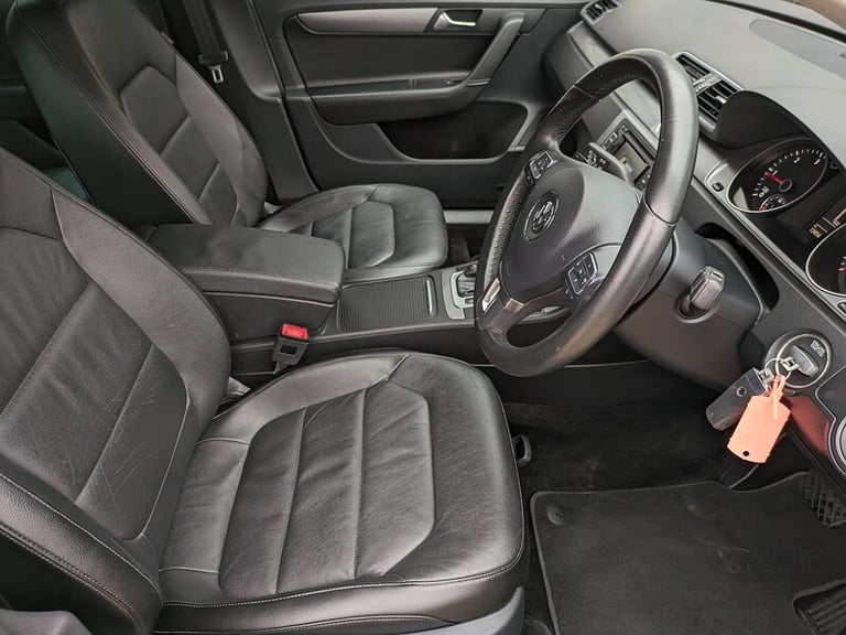 2014 Volkswagen Passat 2.0 TDI Bluemotion Tech Executive Style 5dr DSG ESTATE DIESEL Automatic