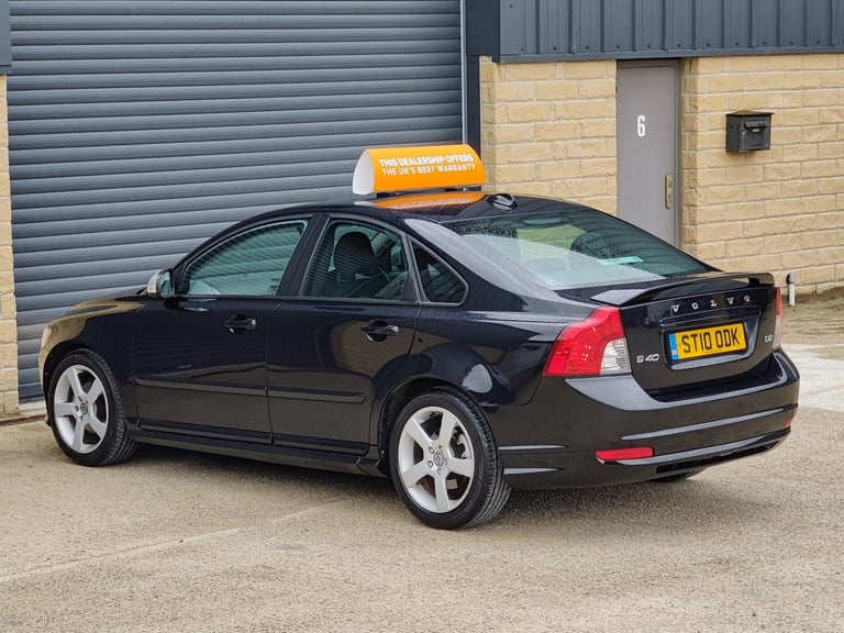 VOLVO S40; 1.6 DIESEL; 115BHP; R DESIGN D2; 4 DR; MANUAL; BLACK; 62 MPG; £35 TAX