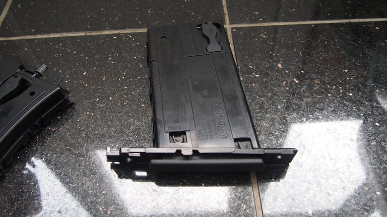 BMW E90,E91,E92,E93 cup holder