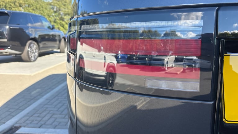 2021 Land Rover Discovery 3.0 D300 R-Dynamic HSE 5dr Auto Diesel Station Wagon Station Wagon Dies...