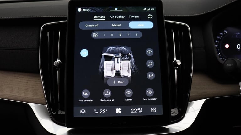  Volvo XC90 B5 (P) AWD Plus Dark (Sunroof, Harman Kardon, 360 Camera) Petrol/Electric Hybrid Auto...
