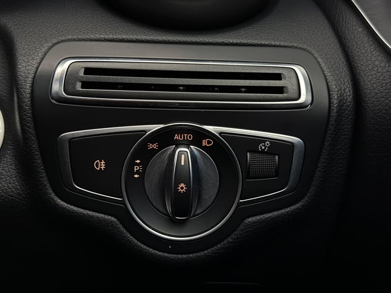 2017 Mercedes-Benz C Class 2.1 C250d AMG Line Cabriolet G-Tronic+ Euro 6 (s/s) 2dr CONVERTIBLE Di...