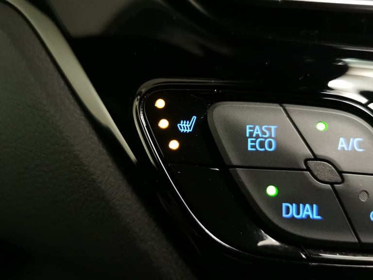 2022 Toyota C-HR 1.8 VVT-h GPF Excel SUV 5dr Petrol Hybrid CVT Euro 6 (s/s) (122 ps) - HEATE Suv ...
