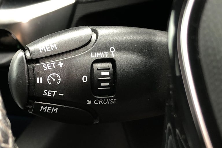 2019 Peugeot 3008 1.5 BlueHDi Allure 5dr EAT8 Hatchback Diesel Automatic