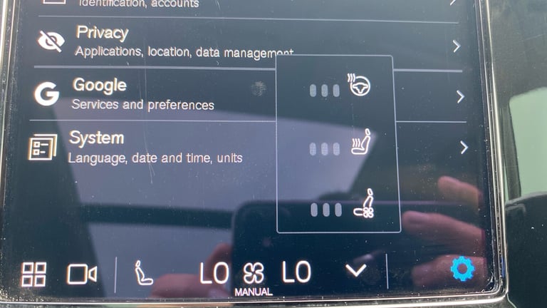 2024 Volvo XC90 2.0 T8 PHEV Ultra Dark 5dr AWD Geartronic Estate Estate Hybrid Automatic