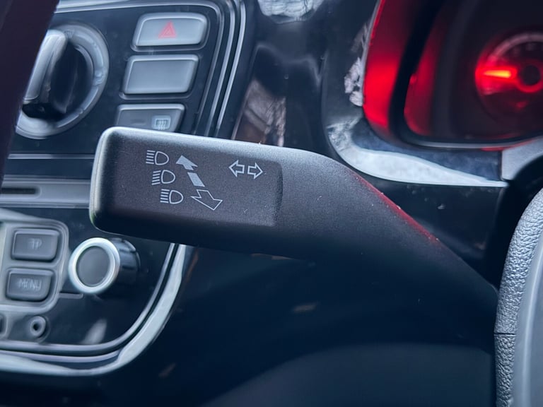 2015 Volkswagen up! 1.0 Move Up 3dr HATCHBACK Petrol Manual