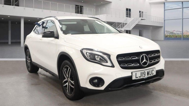 image for  Mercedes-Benz GLA 1.6 GLA180 Urban Edition 7G-DCT Euro 6 (s/s) 5dr Petrol