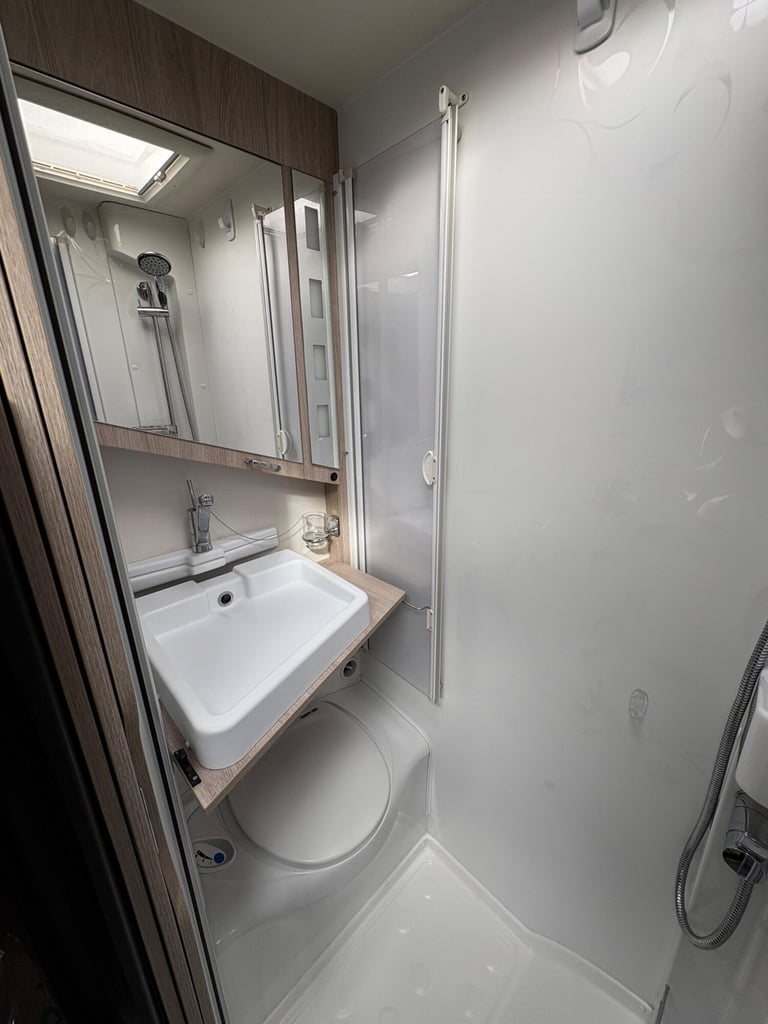 2017 Rapido 604FF DIESEL Manual
