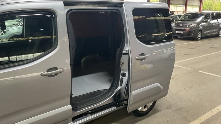 2019 69 VAUXHALL COMBO 1.5 TURBO D 2000 LIMITED EDITION NAV NO VAT VAN EURO 6 (S