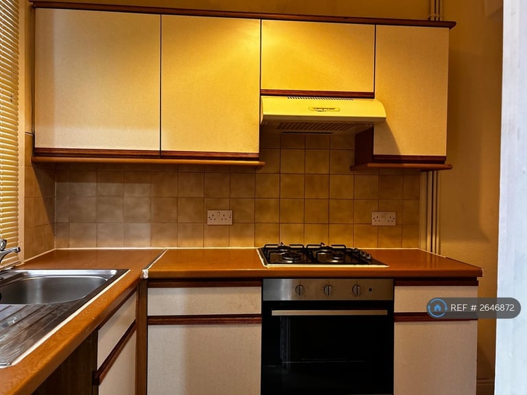 2 bedroom house in Recreation Place, Leeds, LS11 (2 bed) (#2646872)
