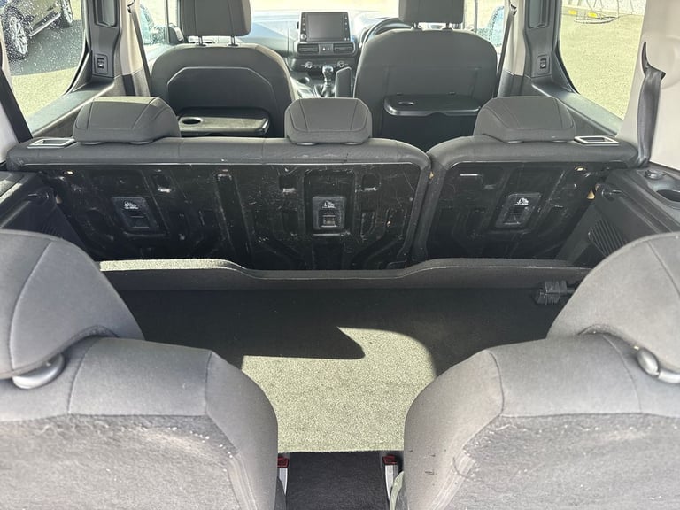 2022 Vauxhall Combo Life 1.5 Turbo D SE 5dr [7 seat] MPV DIESEL Manual