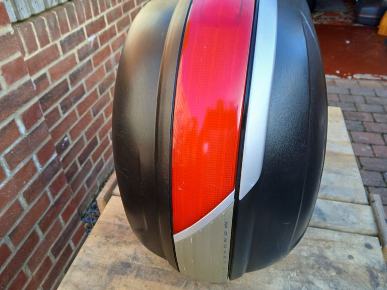 Givi maxia 52 ltr topbox