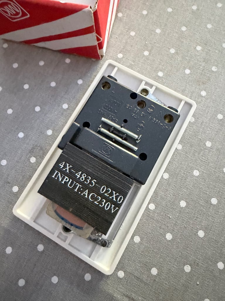 MK SHAVOR SOCKET BRAND NEW IN BOX BARGAIN PRICE