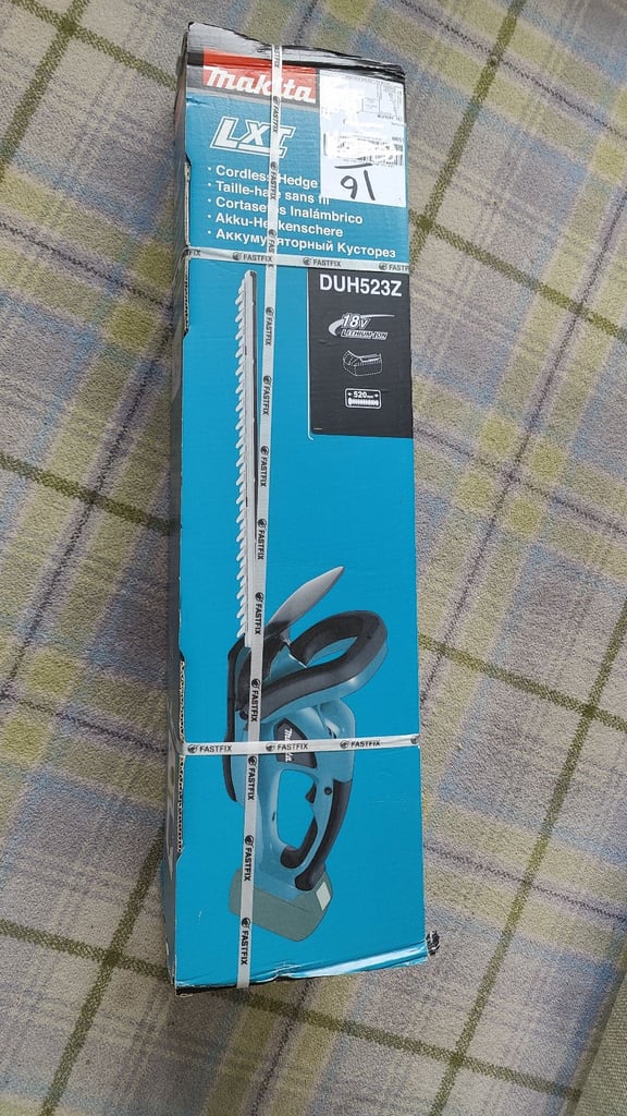 Makita DUH523Z 18v LXT Cordless Hedge Trimmer – NEW in sealed box. With Battery & Charger