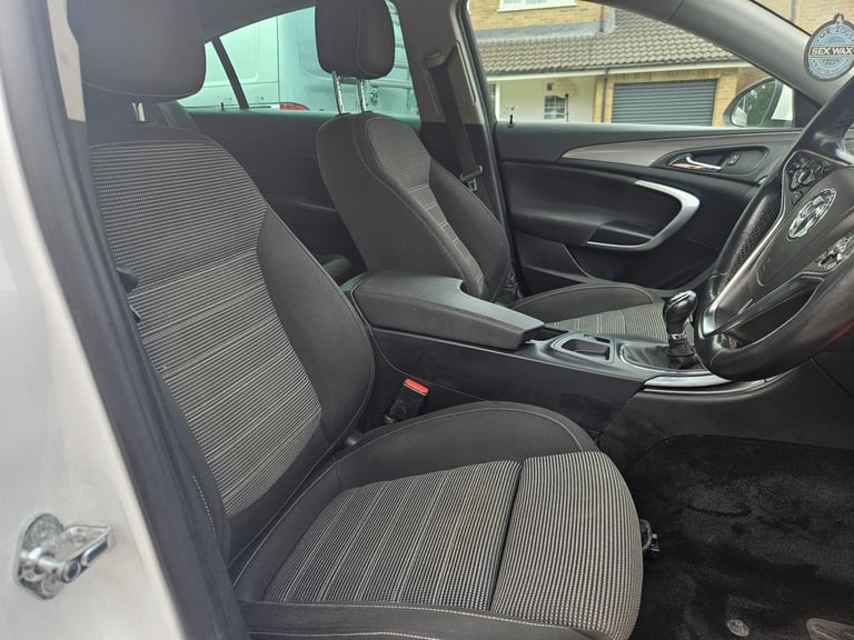 vauxhall insignia SRI 1.6cdti economy model 2017 6 speed ULEZ COMPLIANT NEW TIMING CHAIN 