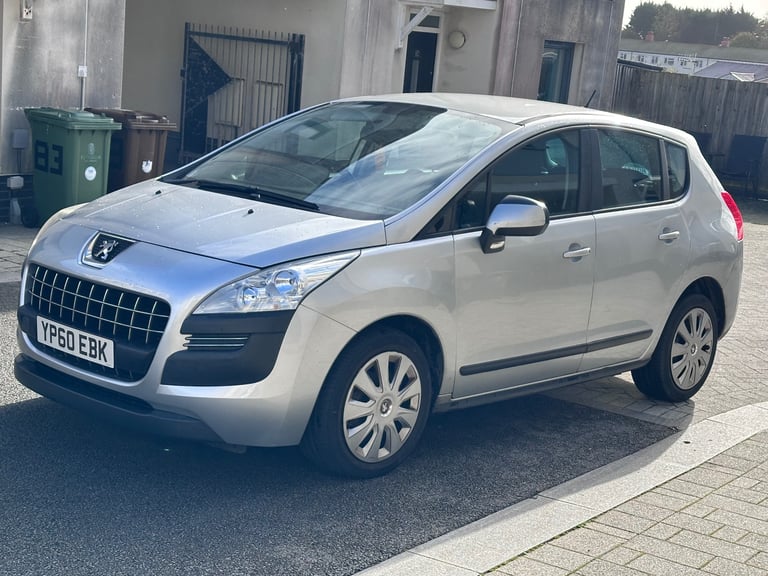 Peugeot, 3008, Hatchback, 2010, Manual, 1560 (cc), 5 doors