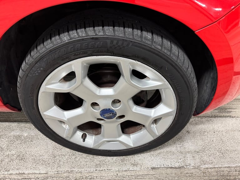 2013 Ford Ka 1.2 Titanium Hatchback 3dr Petrol Manual Euro 5 (69 ps) Petrol