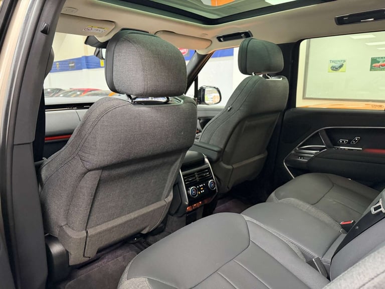2022 Land Rover Range Rover 3.0 P440e 38.2kWh SE SUV 5dr Petrol Plug-in Hybrid Auto 4WD Euro 6 (s...