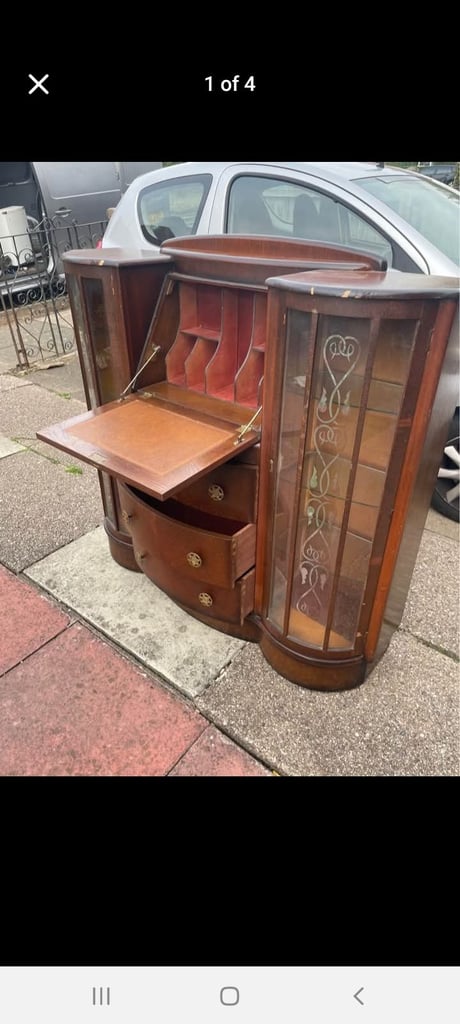 antique style cabinet 