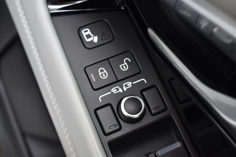 2020 Land Rover Range Rover Evoque HSE+Panoramic Roof Plus Much More!!! Estate Petrol Automatic