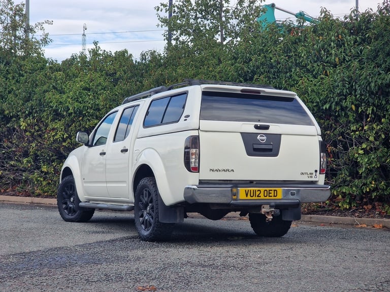 2012 Nissan Navara Double Cab Pick Up Outlaw 3.0dCi V6 231 4WD Auto PICK UP Diesel Automatic