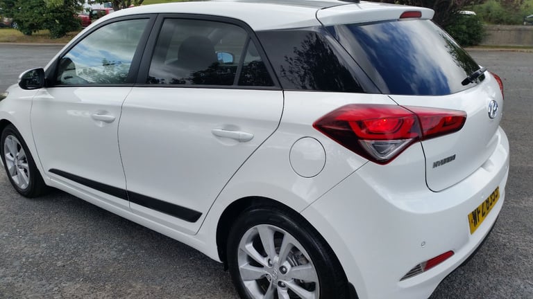 *!*BEAUTIFUL*!* 2015 Hyundai i20 1.4 PREMIUM SE mpi **MOT 26 AUGUST 26** **JUST VALETED**