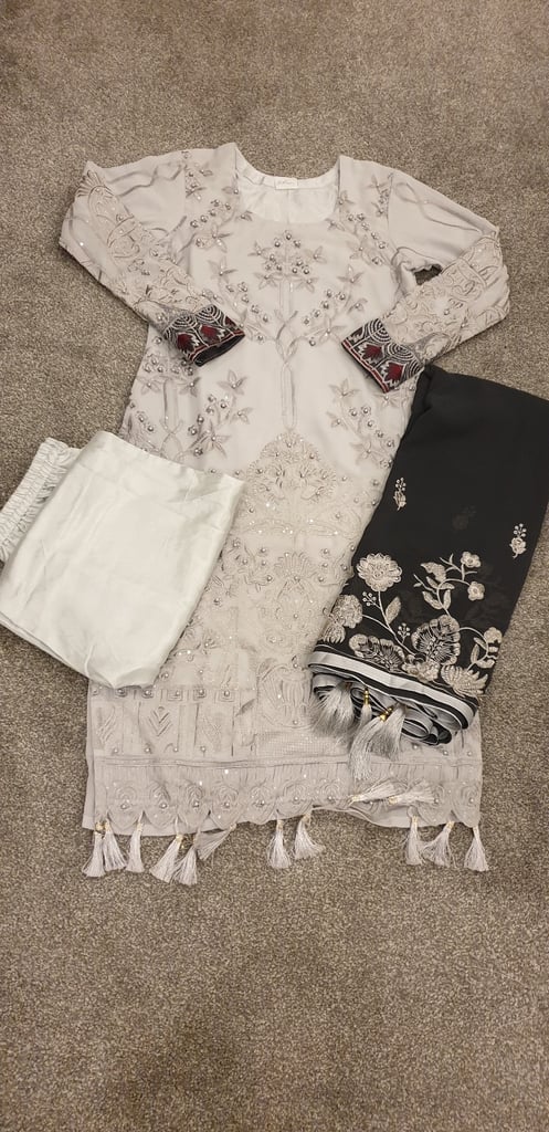 New Size Small / Medium Asian Indian Party Dress Three Piece Suit