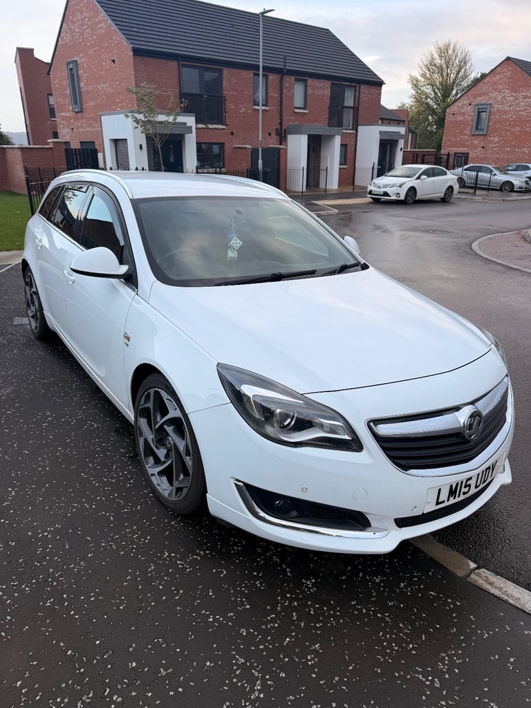 image for Vauxhall, INSIGNIA, Estate, 2015, Manual, 1956 (cc), 5 doors