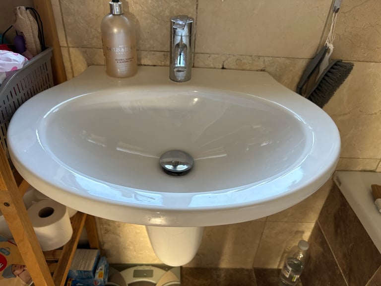White sink only 