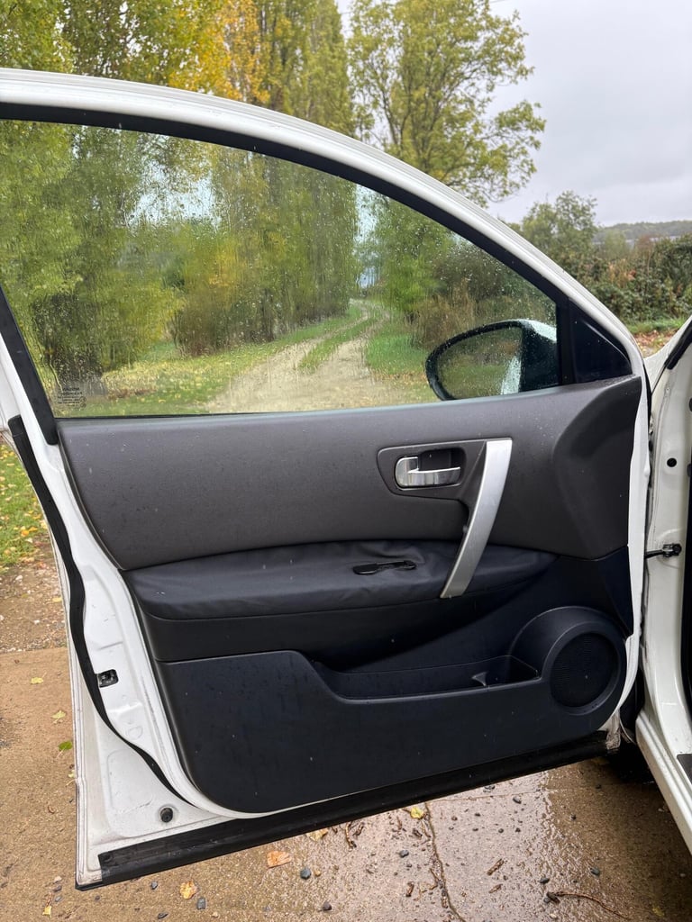  Nissan Qashqai 2.0 Acenta CVT 5dr Petrol Automatic