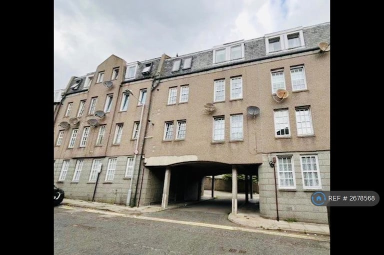 1 bedroom flat in Oldmill Court, Aberdeen, AB11 (1 bed) (#2678568)