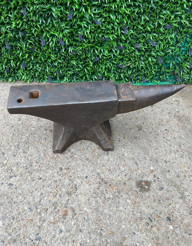 Blacksmith anvil Gumtree