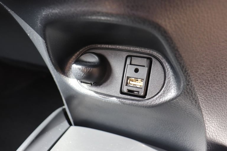 2019 Toyota Yaris 1.5 VVT-i Icon Tech 5dr HATCHBACK PETROL Manual