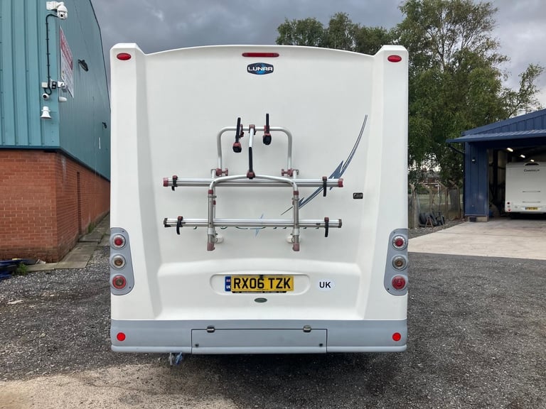 Lunar Fivestar Motorhome Fixed Bed 4 Berth 06’ Renault DCI 120 LWB