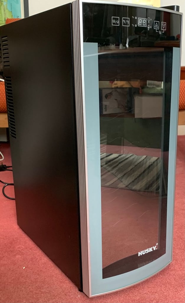 image for HUSKY HN6 'Reflections' Slimline Wine cooler