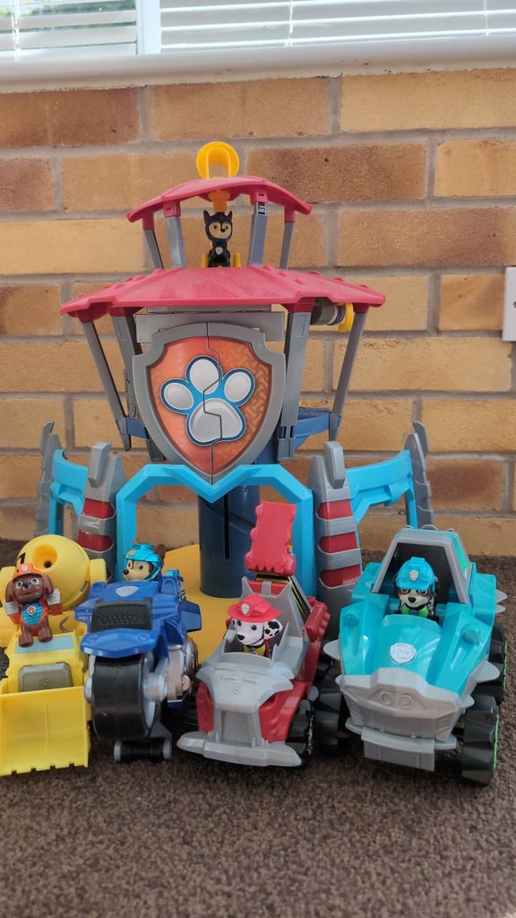 Paw Patrol headquarters set