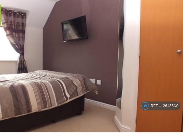 2 bedroom flat in Quins Croft, Leyland, PR25 (2 bed) (#2643600)